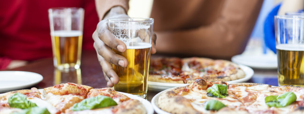 Öl och pizza